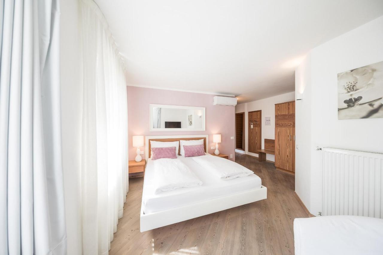 Boutique Zum Rosenbaum Hotel Nals