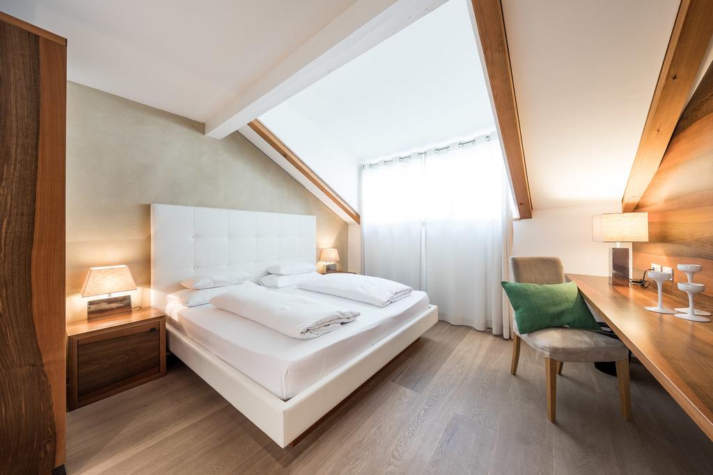 Hotel Boutique Zum Rosenbaum 4*